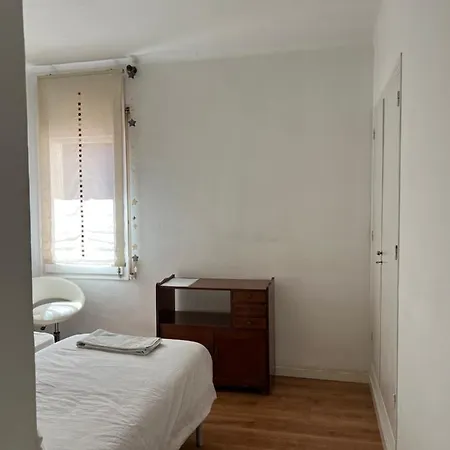Habitacion Economica * Figueres (Girona)